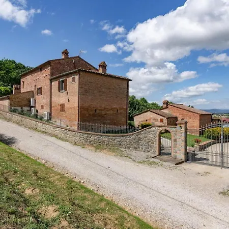 In Tuscany With Pool And Hill Views *
