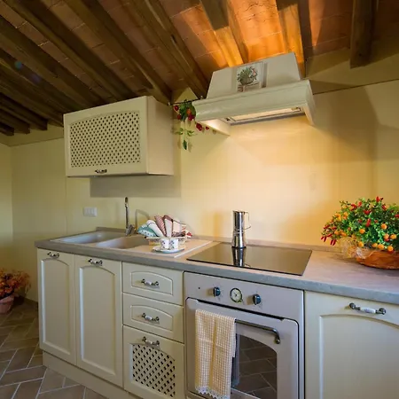 In Tuscany With Pool And Hill Views *