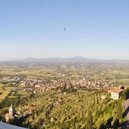 In Tuscany With Pool And Hill Views 빌라